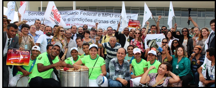 1Ato cobra do STF