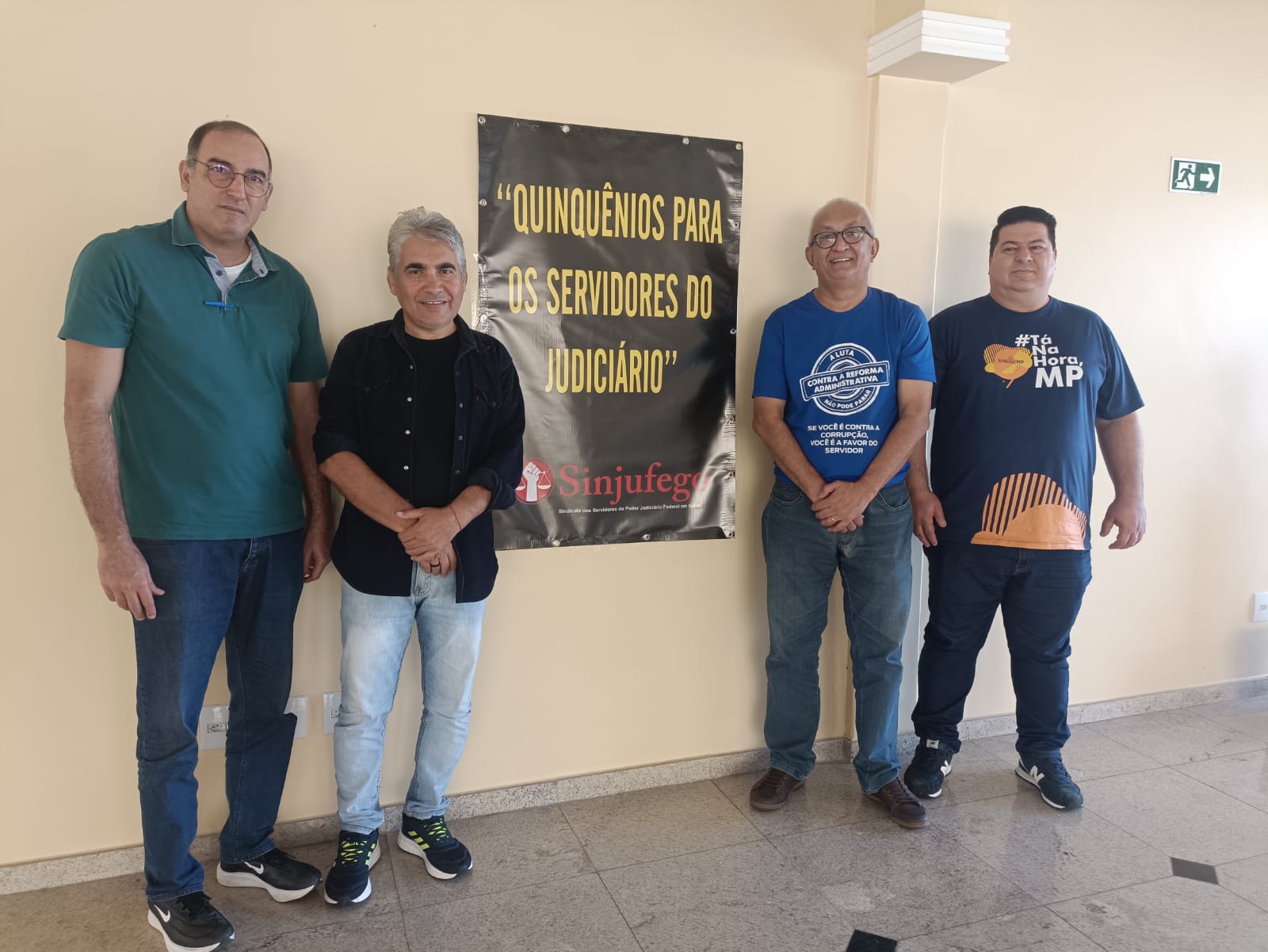 FOTO REUNIAO QUINQUENIO Sinjufego Sindjustiça SindMPU Sindsemp